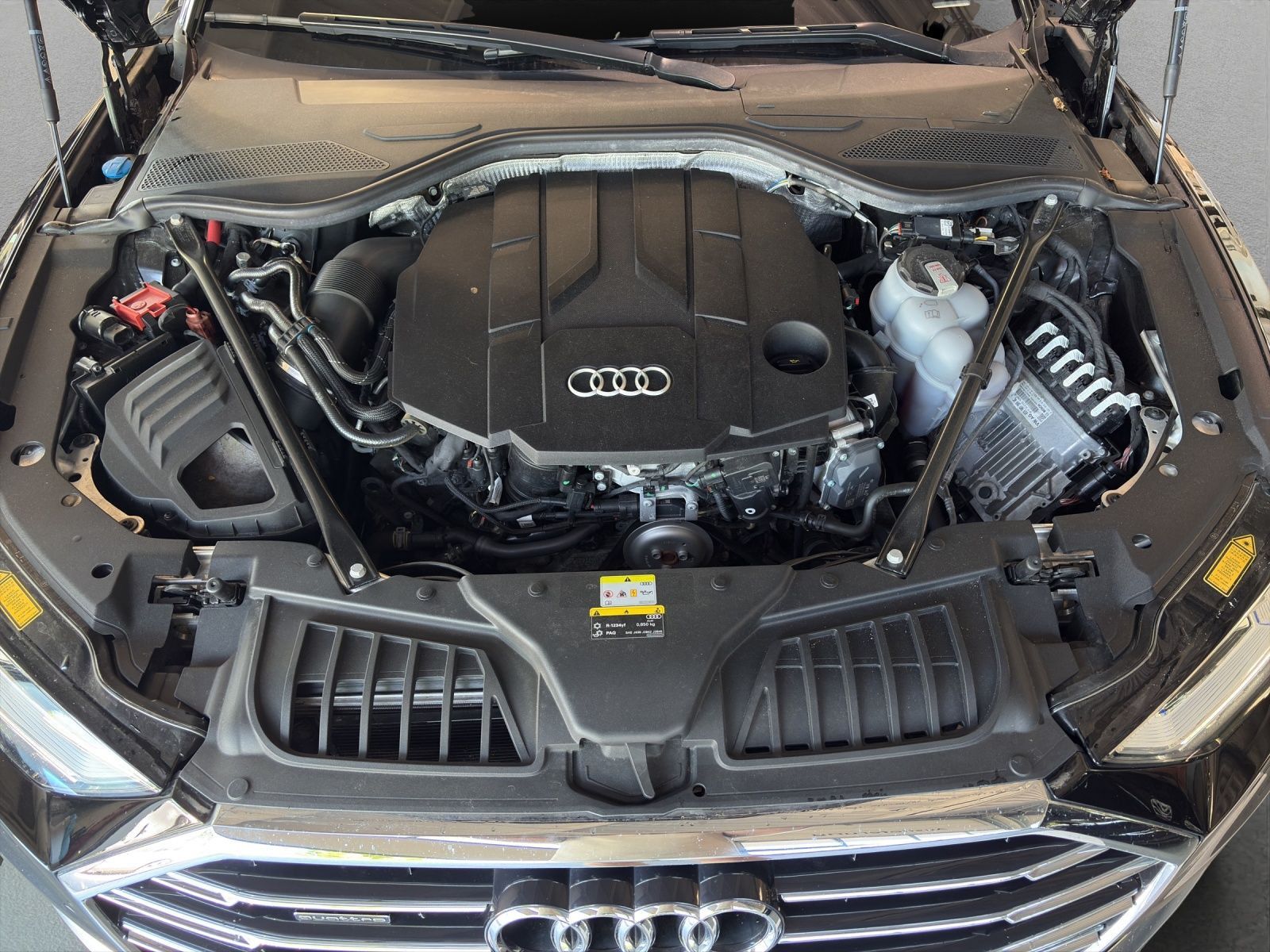 Audi A8 - Bild 17
