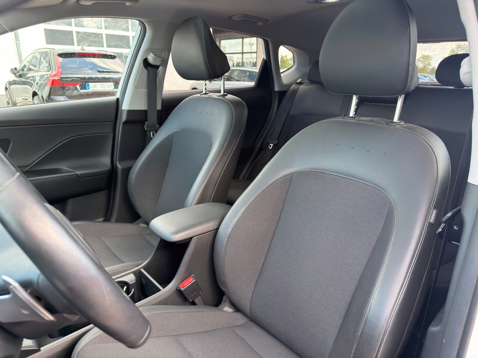 Fahrzeugabbildung Hyundai KONA 1.0 T-GDI Prime *Allwetter*ACC*LED*BOSE*360