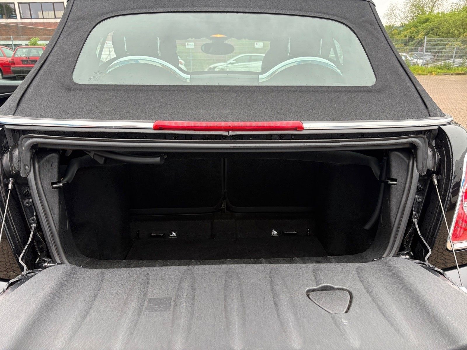 Fahrzeugabbildung MINI COOPER S Cabrio