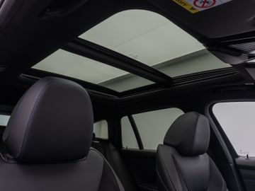 Fahrzeugabbildung BMW M340d xD 360°Panorama Laser HUD DAB Komfort 19"
