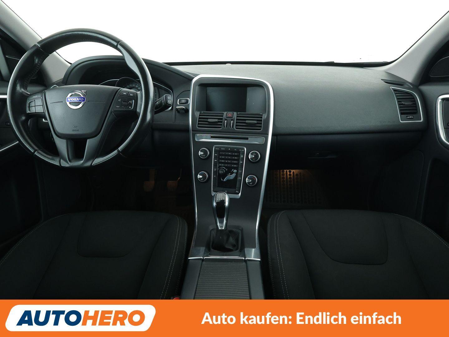 Volvo XC60 2.0 D3 Kinetic 2WD*NAVI*XENON*TEMPO*PDC*SHZ
