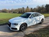 Audi A4 2.0 TDI 140kW quattro 3x S-Line 19" *UPDATE* - : Navigationssystem, Update