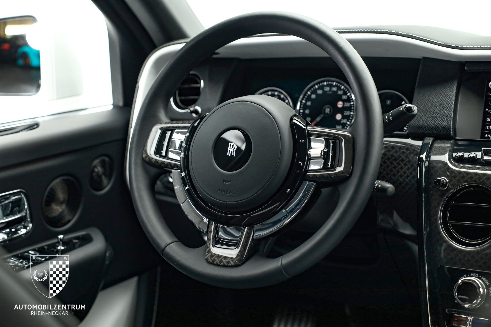 Rolls-Royce Cullinan - Bild 20