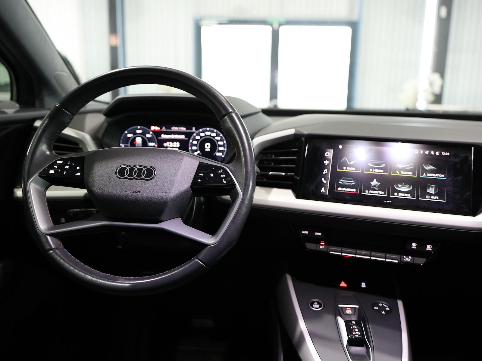 Audi Q4 40 GREY & BLACK / 95,4% / LED, KOMFORT, миниатюра 19