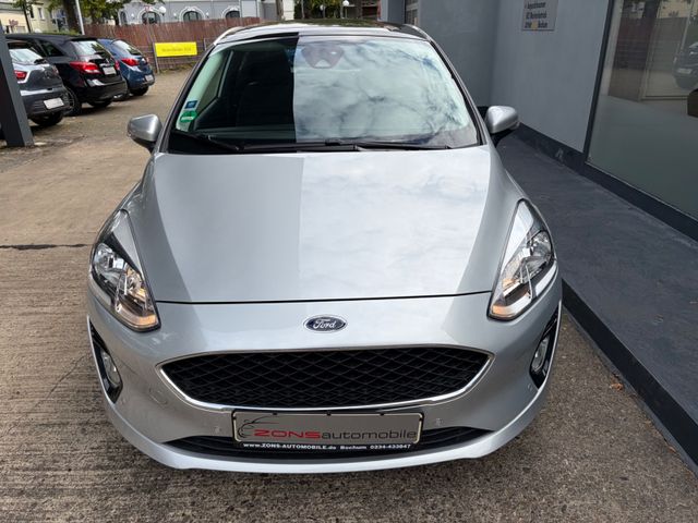 Fahrzeugabbildung Ford Fiesta+CarPlay+1.Hand+Kamera+Panorama+Allwetter+