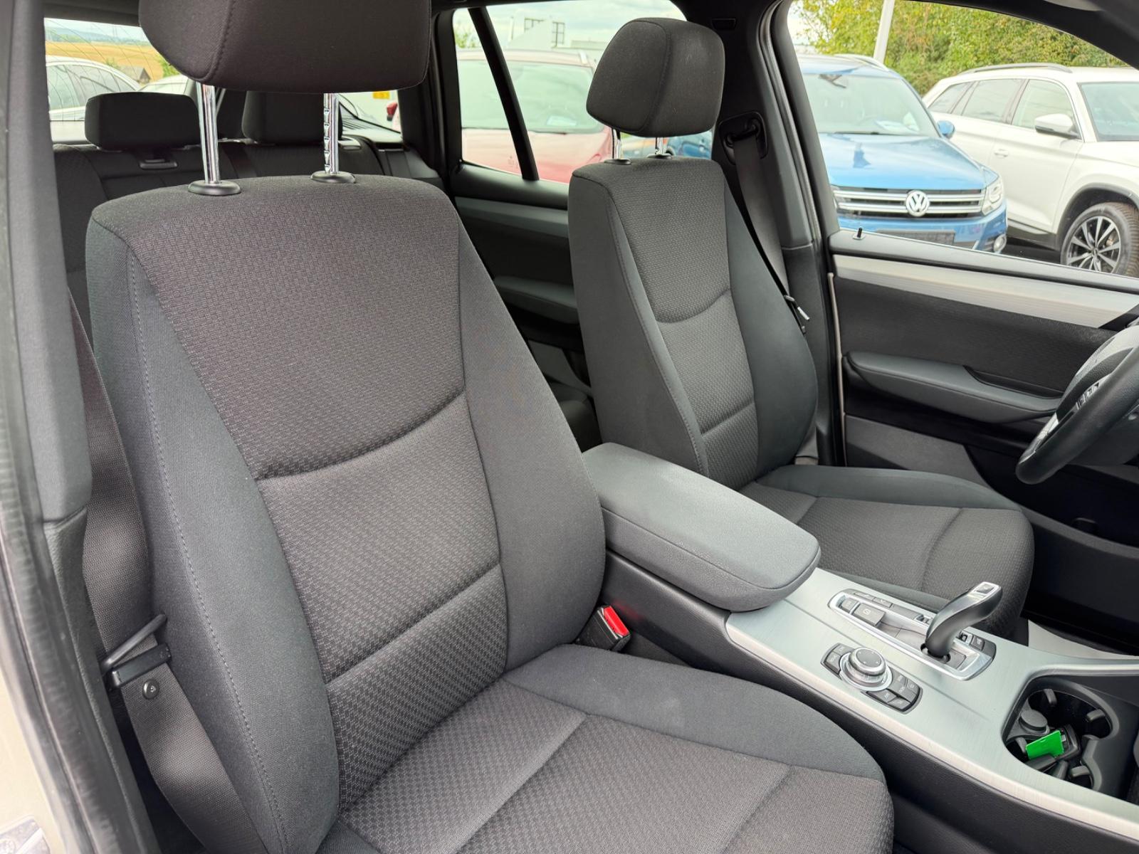 BMW X3 xDrive 20 d Auto.LED BI-Xenon Navi 1.Hand Pan