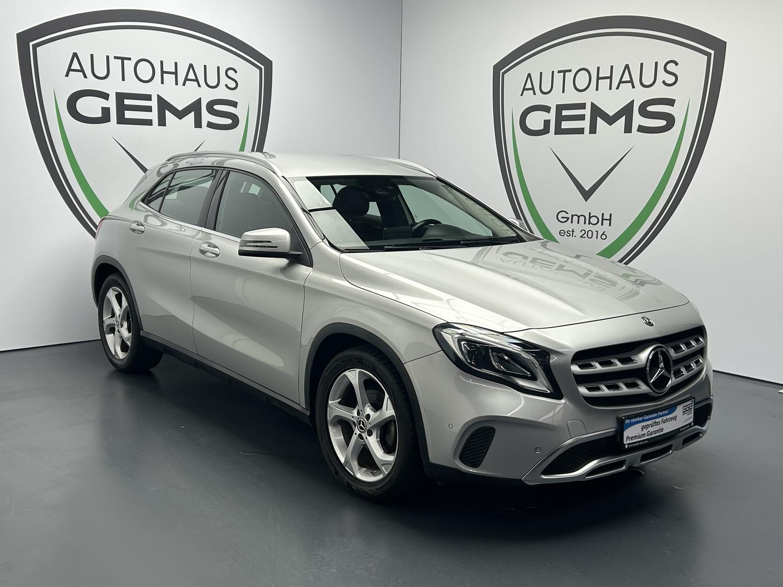 Mercedes-Benz GLA 200 CDI Urban Navi LED R.Cam Leder Memory 