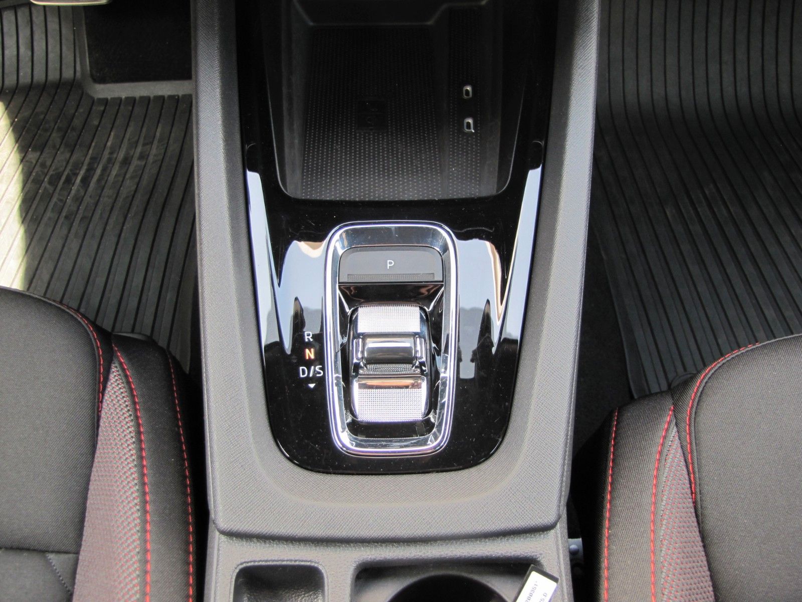 Fahrzeugabbildung SKODA Octavia Lim. RS iV 1.4l TSI 6-Gang DSG