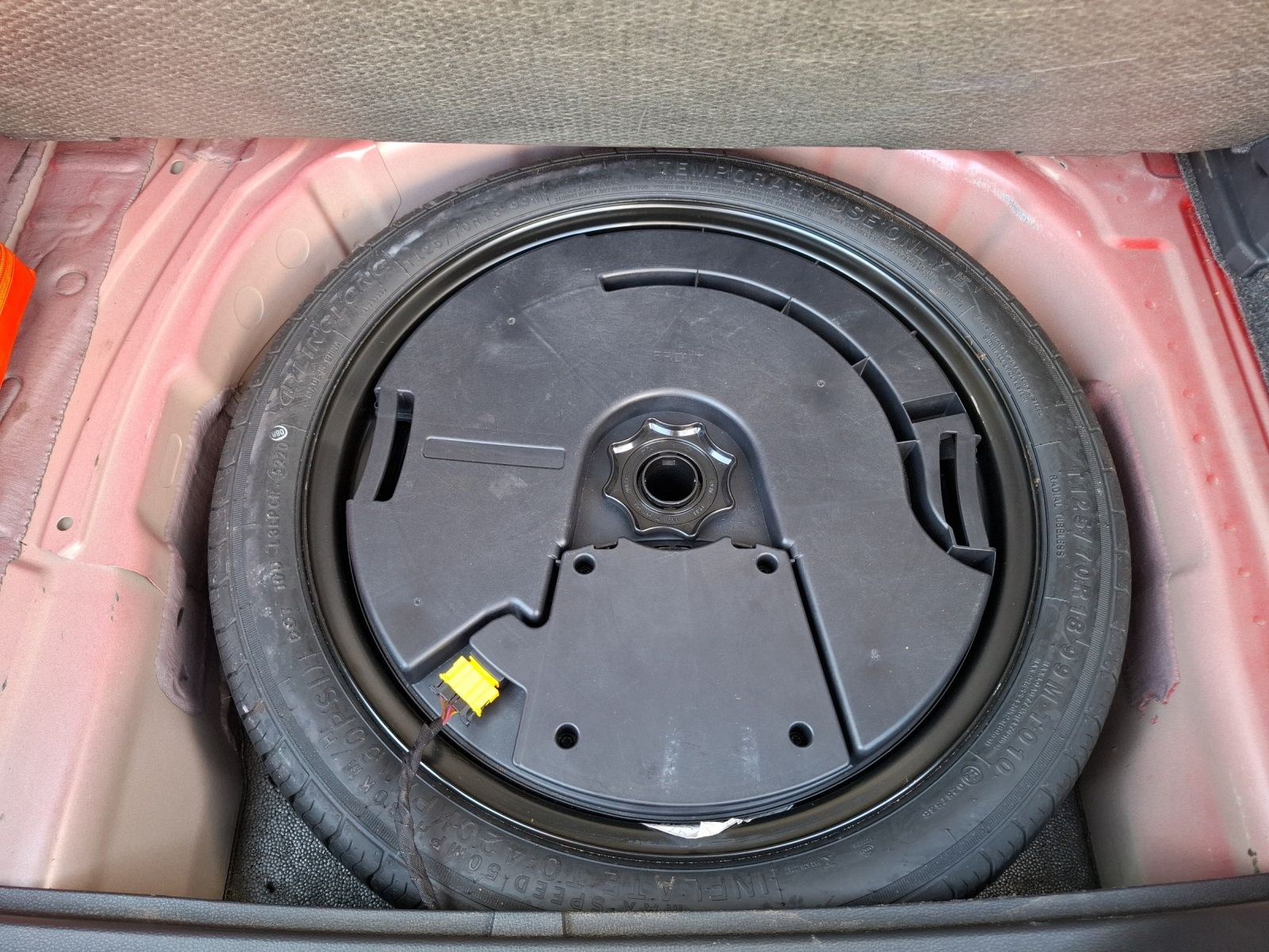 Fahrzeugabbildung SEAT Arona TSI FR-Line Beats LED AHK Navi GRA RFK SH