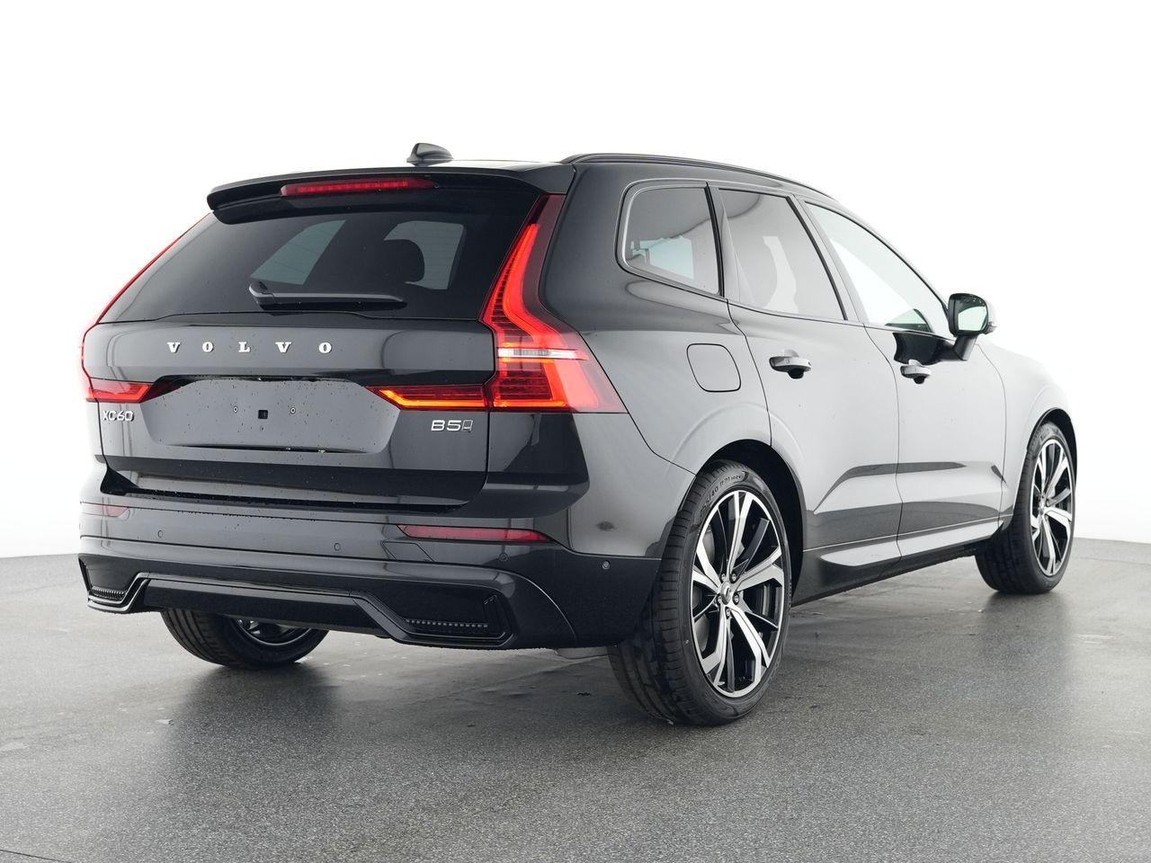 Volvo XC60 B5 Ultra Dark AWD