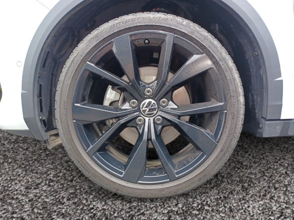 Fahrzeugabbildung Volkswagen T-Roc Cabriolet 1.5 TSI DSG R-Line Navi, Leder