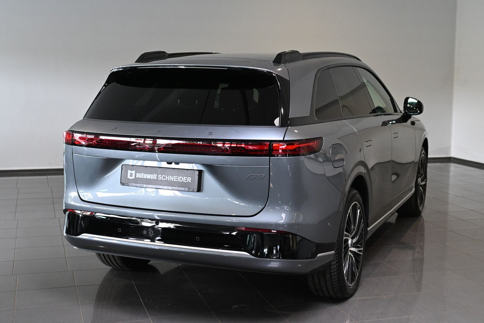 XPENG G9