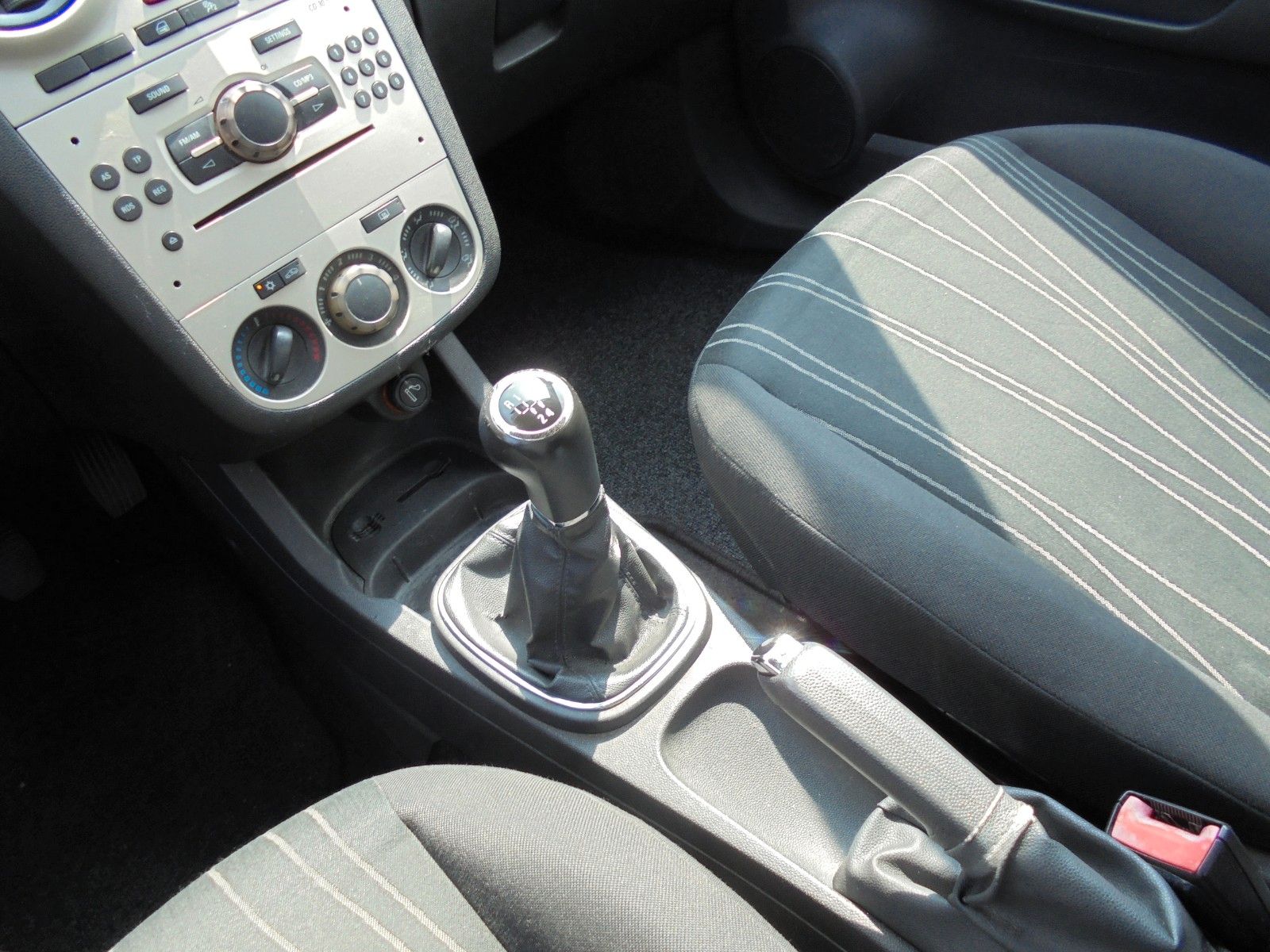 Fahrzeugabbildung Opel Corsa D 1.2 Edition Klima/Parktronik/