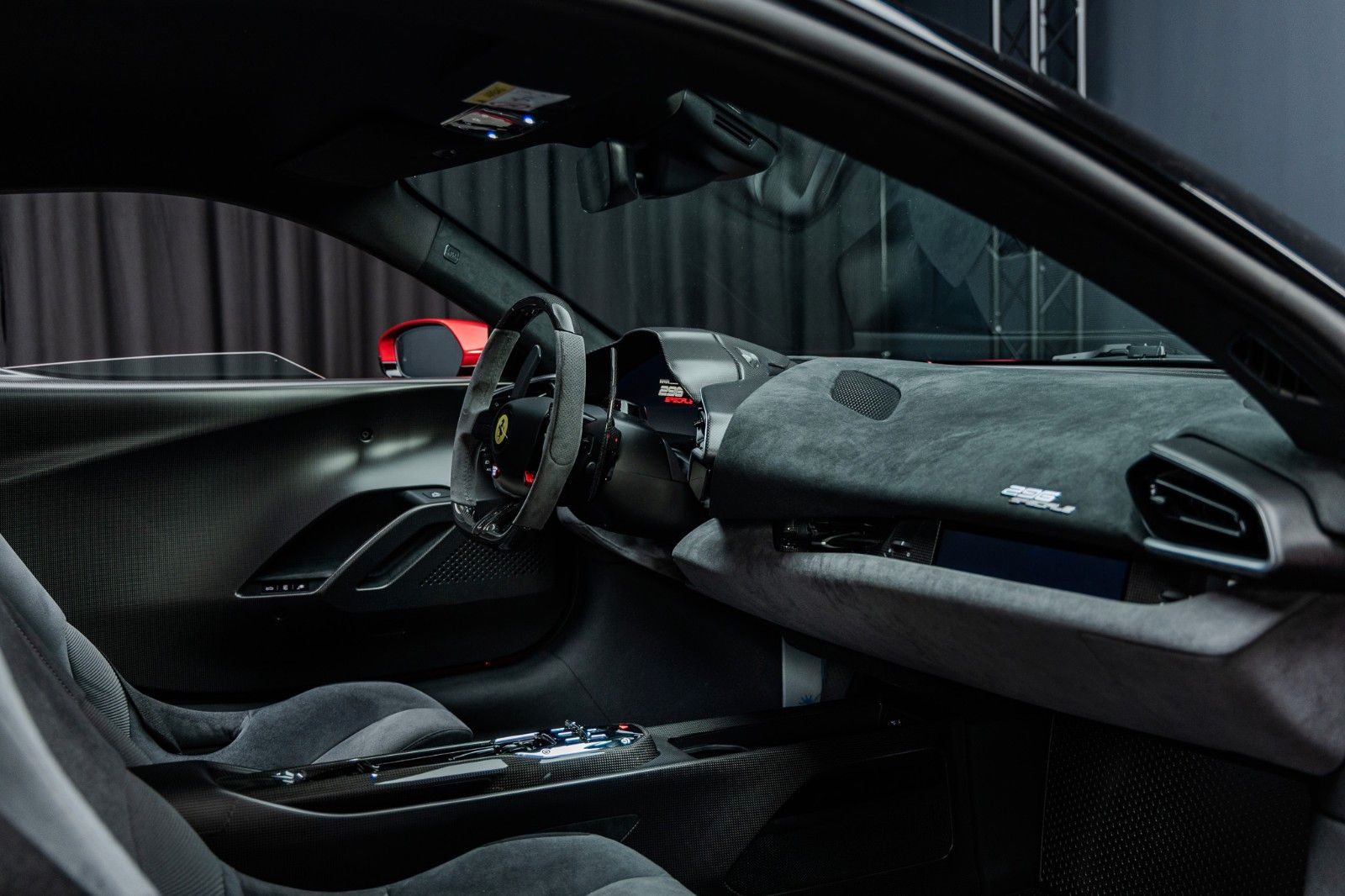 Fahrzeugabbildung Ferrari 296 GTB Speciale + Carbon + Lipstick Red + Lift