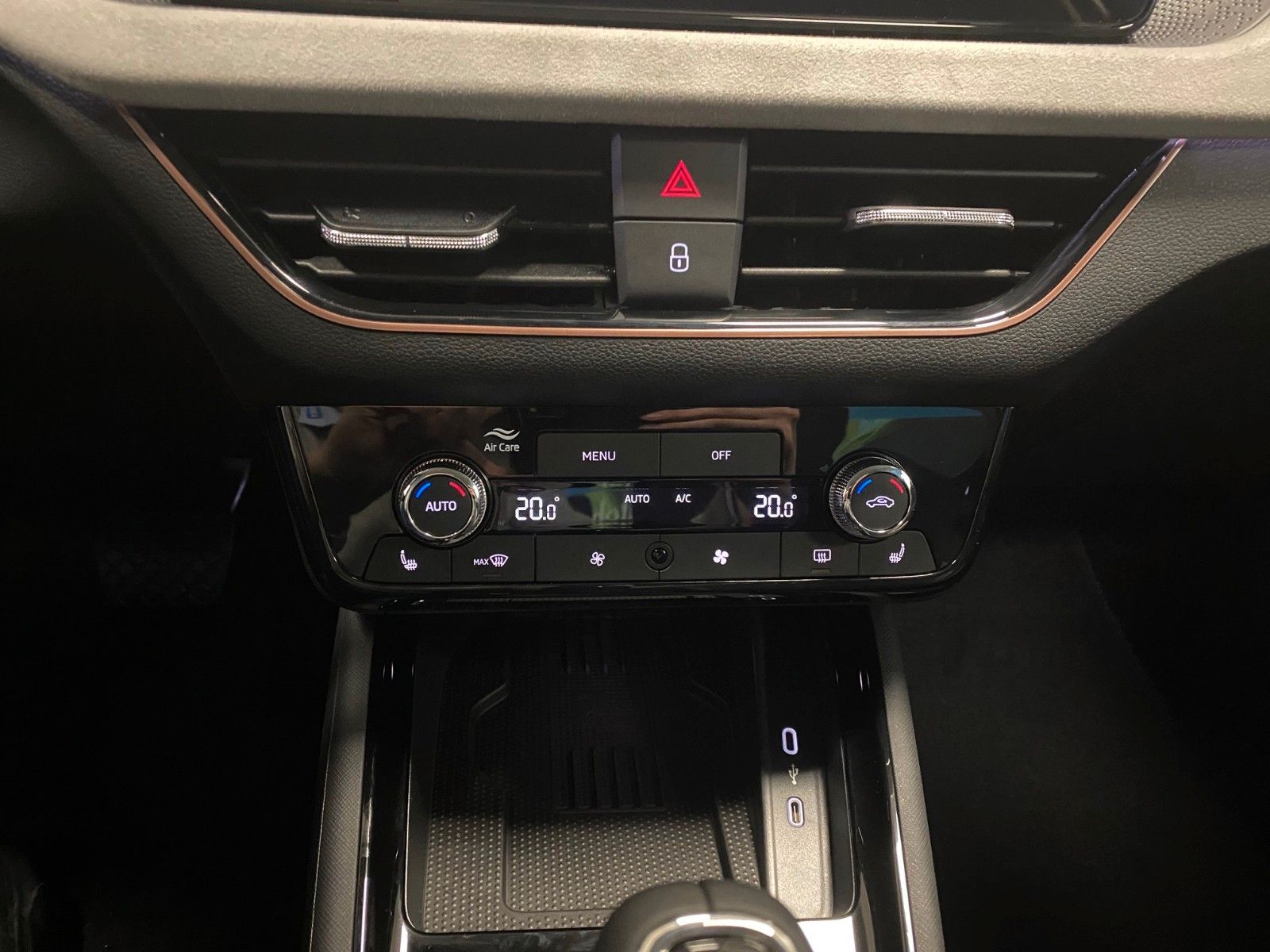 Fahrzeugabbildung SKODA Kamiq 1.0 TSI 85kW DSG Selection ACC+elek.Heck