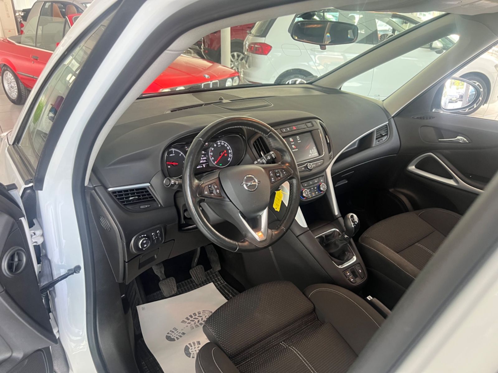Fahrzeugabbildung Opel Zafira C Edition* Standheizung