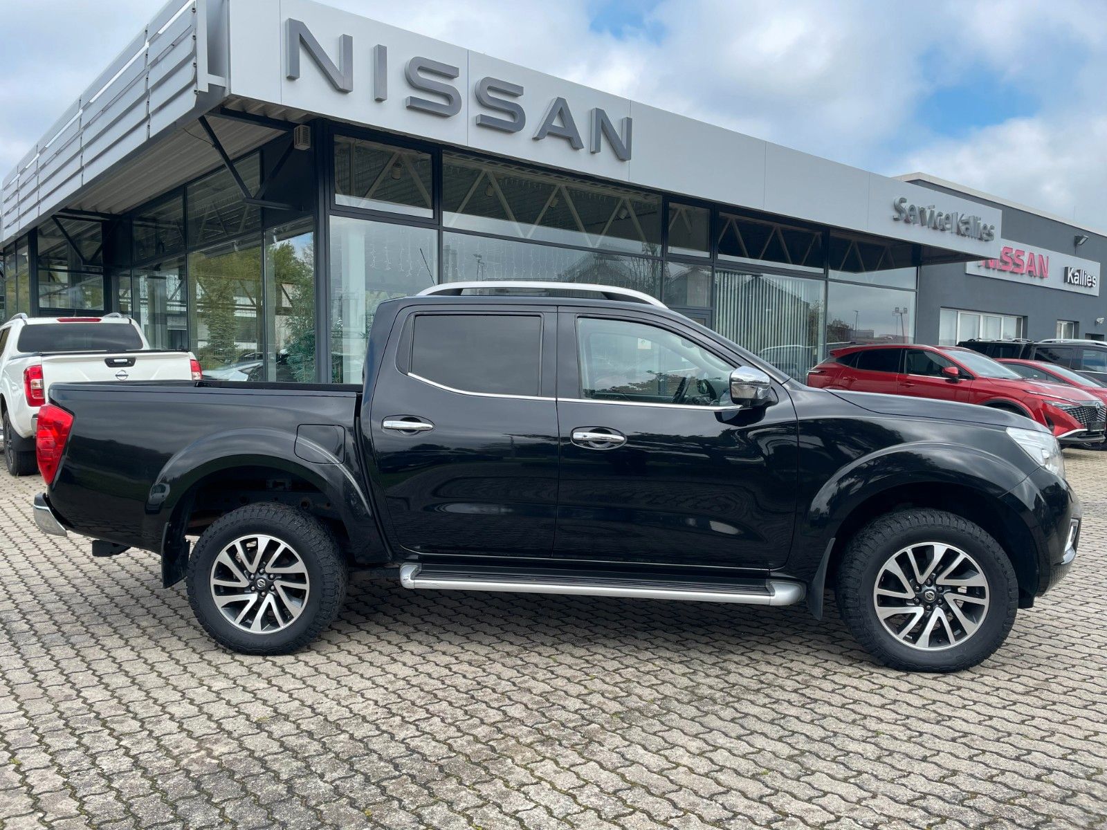 Fahrzeugabbildung Nissan Navara NP300 Tekna Double Cab 4x4