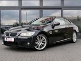 BMW 330 330 i Coupe M-SPORT HIFI  - BMW 330 mit Benzin-Antrieb: Coupe