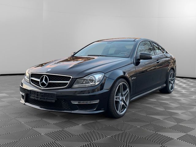 Mercedes-Benz C 63 AMG Coupe*Kam*Nav*Pan* Harman