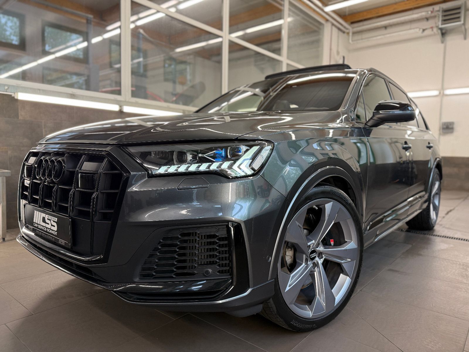 AUDI SQ7 quattro 5 J. Garantie STHZG MASSAGE AHK