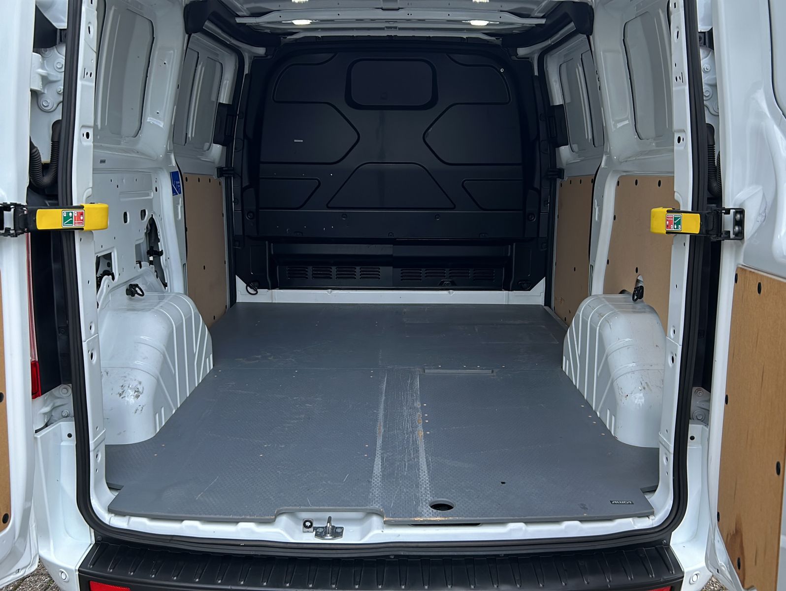 Fahrzeugabbildung Ford Transit Custom 280 L1H1 Trend