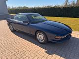 BMW 850i - blaue BMW 850
