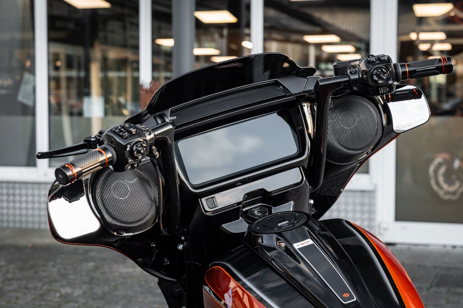 Fahrzeugabbildung Harley-Davidson CVO Street Glide FLHXSE 121 Cui - KESSTECH -
