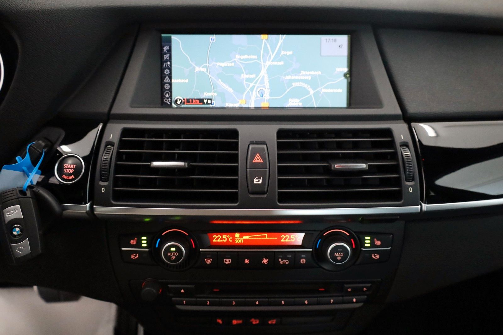 Fahrzeugabbildung BMW X5 xDrive40d,Edition M Sport,HUD,Kamera,Stand+WR
