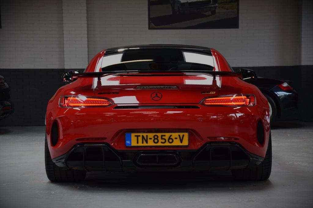 Mercedes-Benz AMG GT R