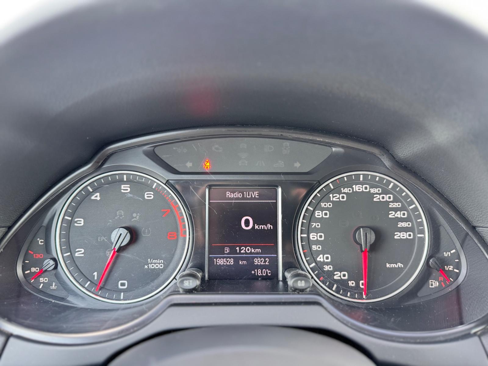 AUDI Q5 - 2.0 179 CV - BVM - ATTELAGE