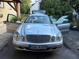Mercedes-Benz E 220 CDI T-Modell - gebrauchte Mercedes-Benz E 220 aus dem Jahr 2004