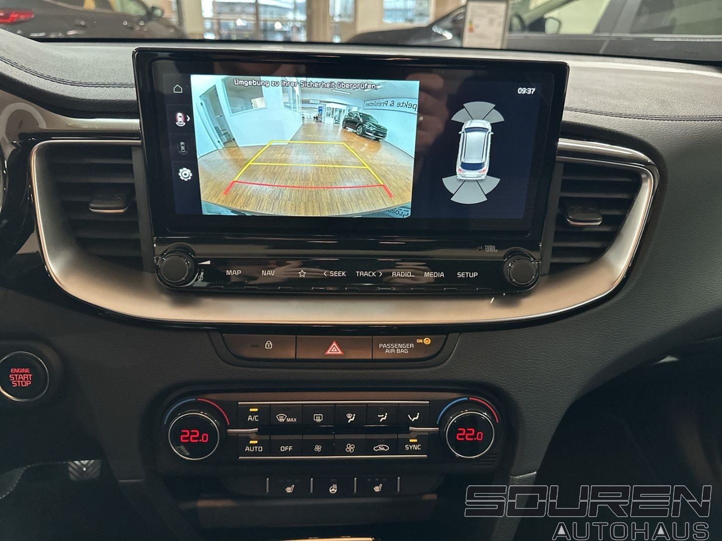 Fahrzeugabbildung Kia Ceed 1.5 T-GDI Ultimate Edition STYLE JBL + SITZ