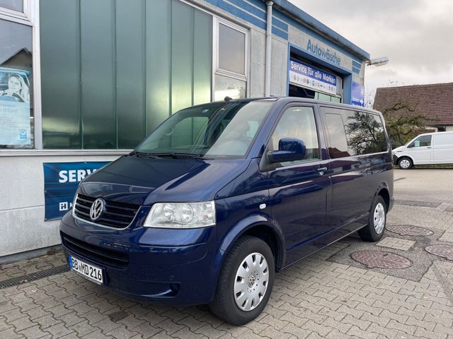 Volkswagen T5 Transporter Bus Multivan