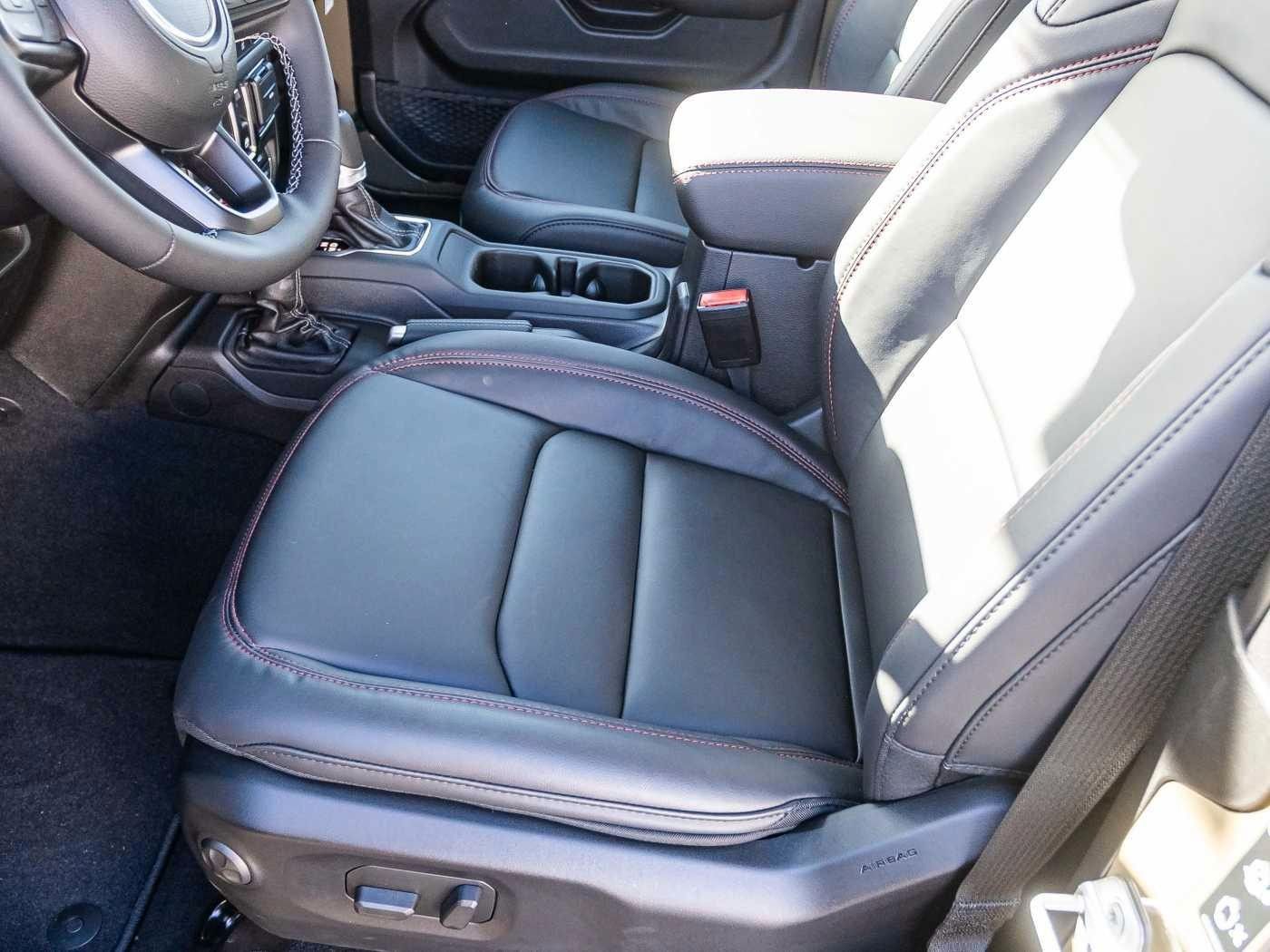 Fahrzeugabbildung Jeep Wrangler 2.0T-GDI Rubicon Recon Xtreme 4x4 WARN