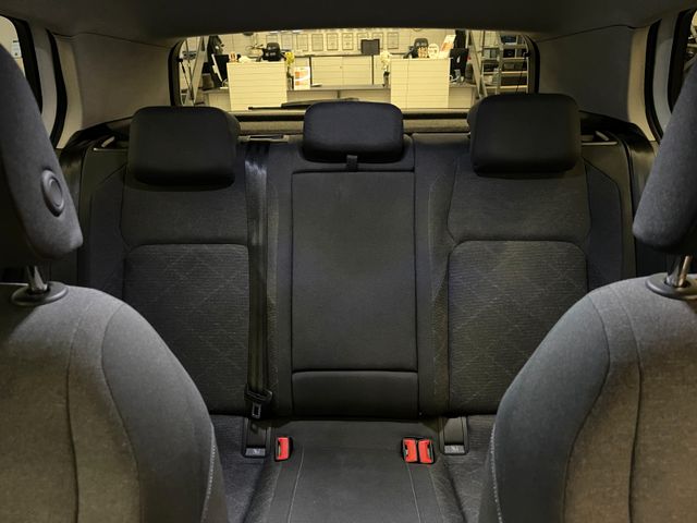 Volkswagen Golf VIII Lim. Life *LED*NAVI*PDC*AMBIENTE*CAR2X