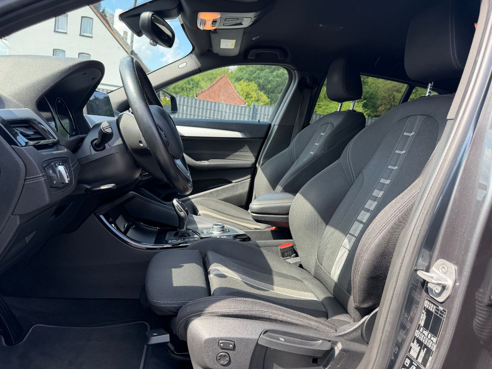 BMW X2 20 d xDrive  AHK/LED/NAVI – Foto 8
