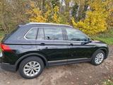 Volkswagen Tiguan 1.4 TSI ACT DSG Comfortline Comfortline - Volkswagen Tiguan: Schwarz, Alcantara