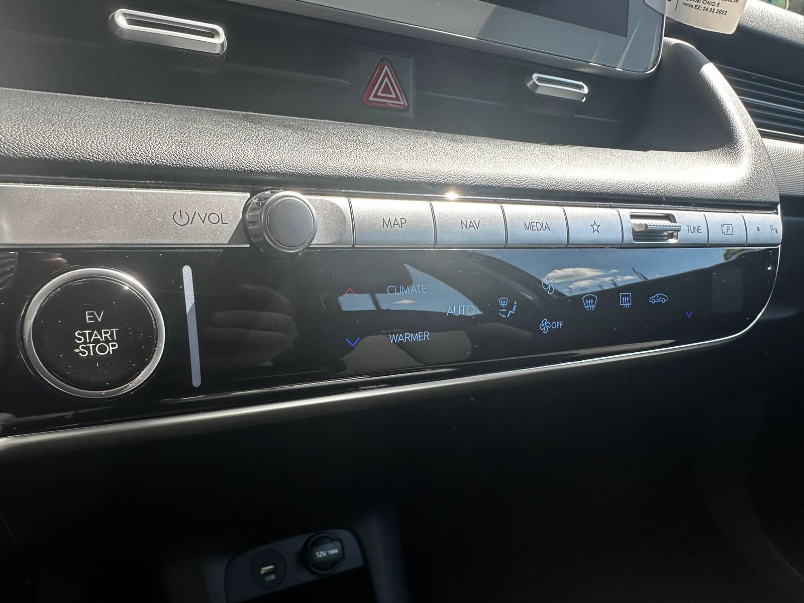 Fahrzeugabbildung Hyundai Ioniq 5 2WD WERKSGAR+NAVI+LED+SHZ+KAMER+DAB+ACC