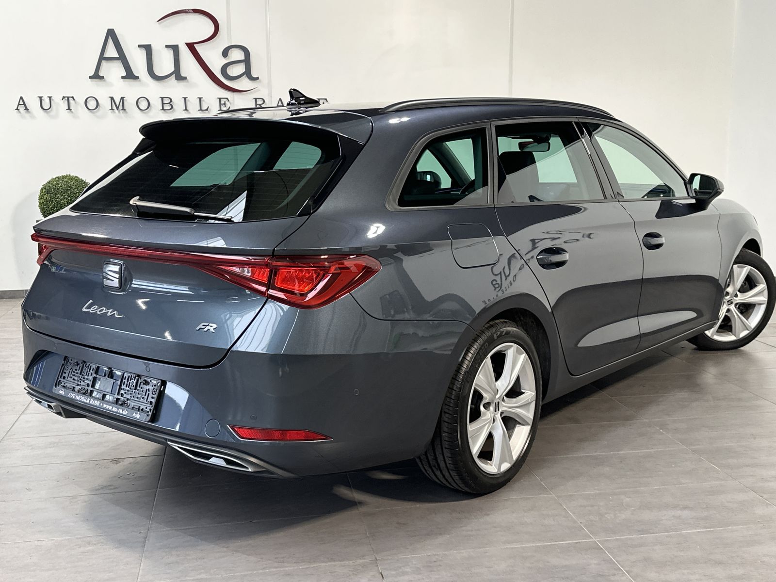 Fahrzeugabbildung SEAT Leon SpT 2.0 TDI DSG FR NAV+LED+ACC+AHK+VCOCKPIT