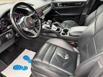 Porsche Cayenne - 8