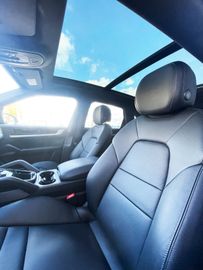Porsche Cayenne - 7