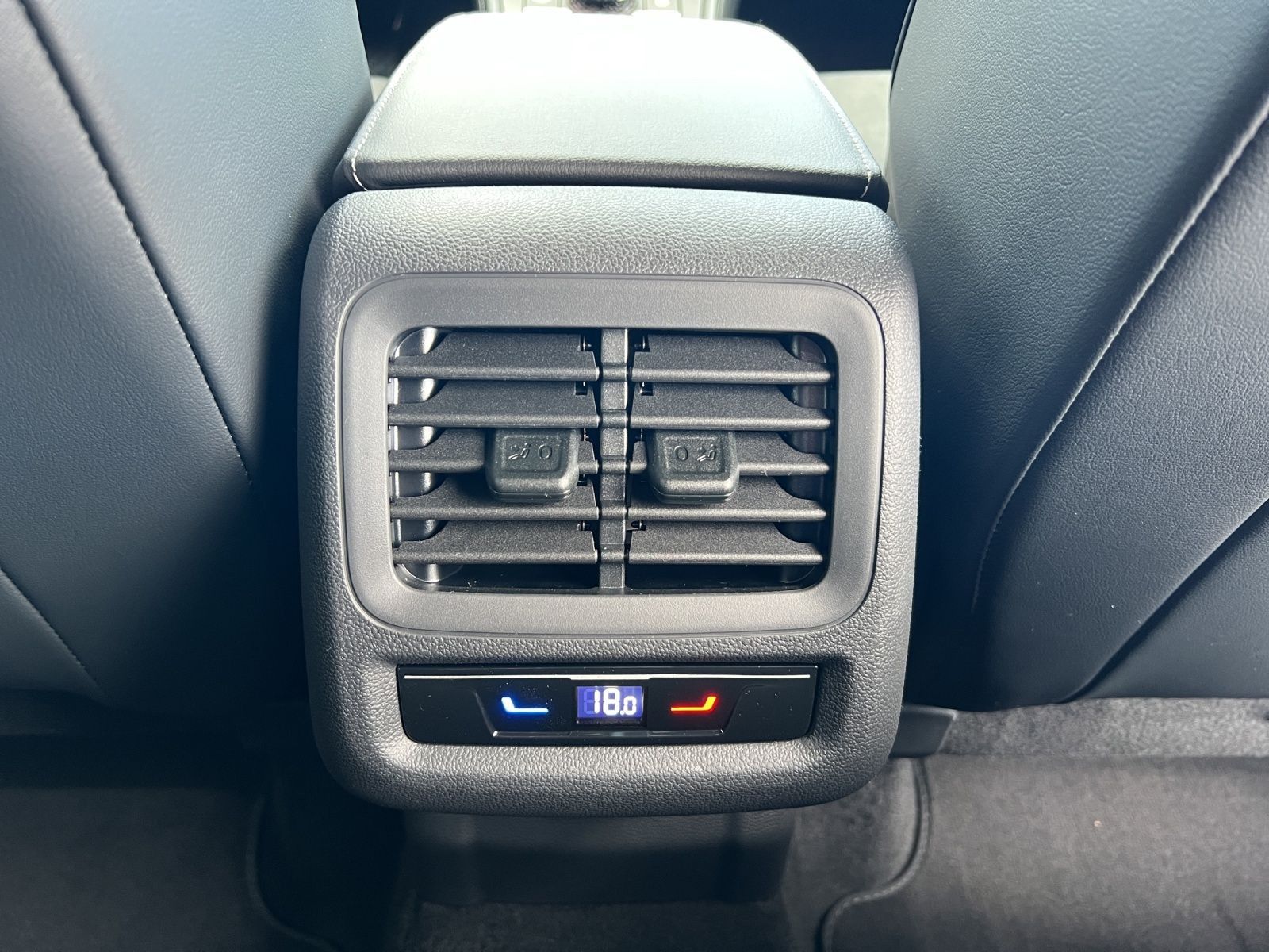 T-Roc Style 1.5 l eTSI OPF 110 kW (150 PS) 7-Gan