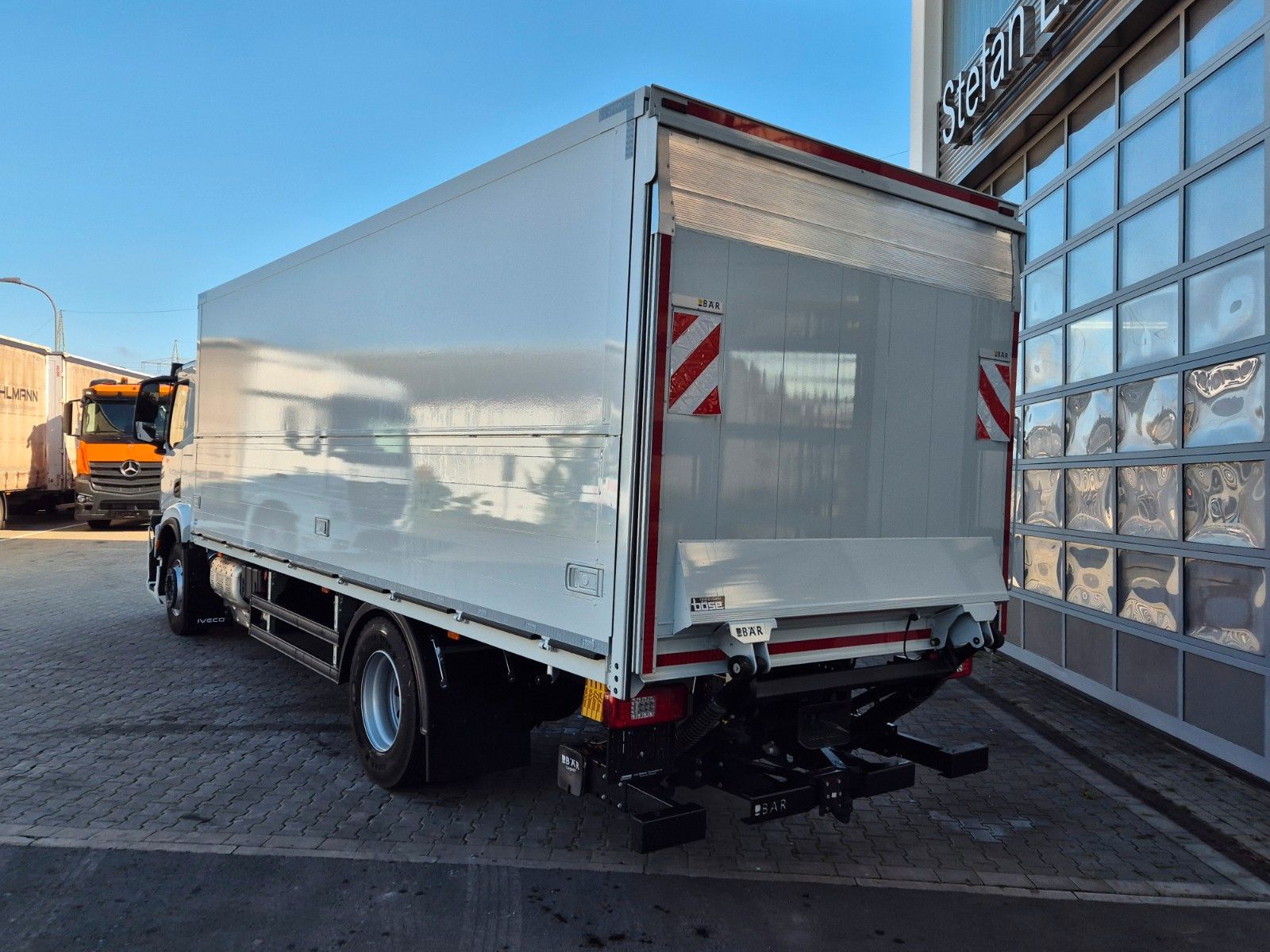 Fahrzeugabbildung Iveco AT190S40/FP Böse Schwenkwand LBW AHK