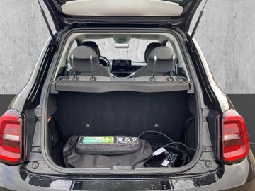 Fiat 500e 42kWh Icon MJ22 Navi*DAB*Tempomat*Carplay