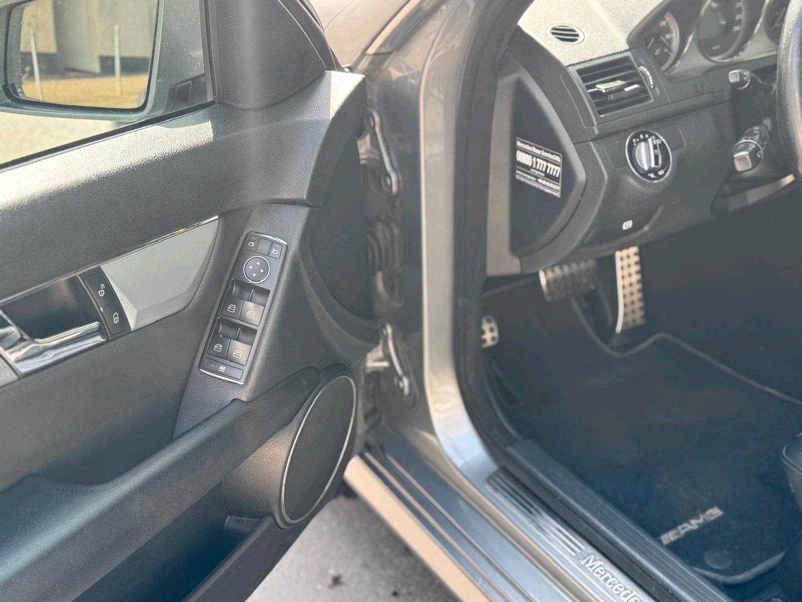 Mercedes-Benz C220 2010 — photo 11