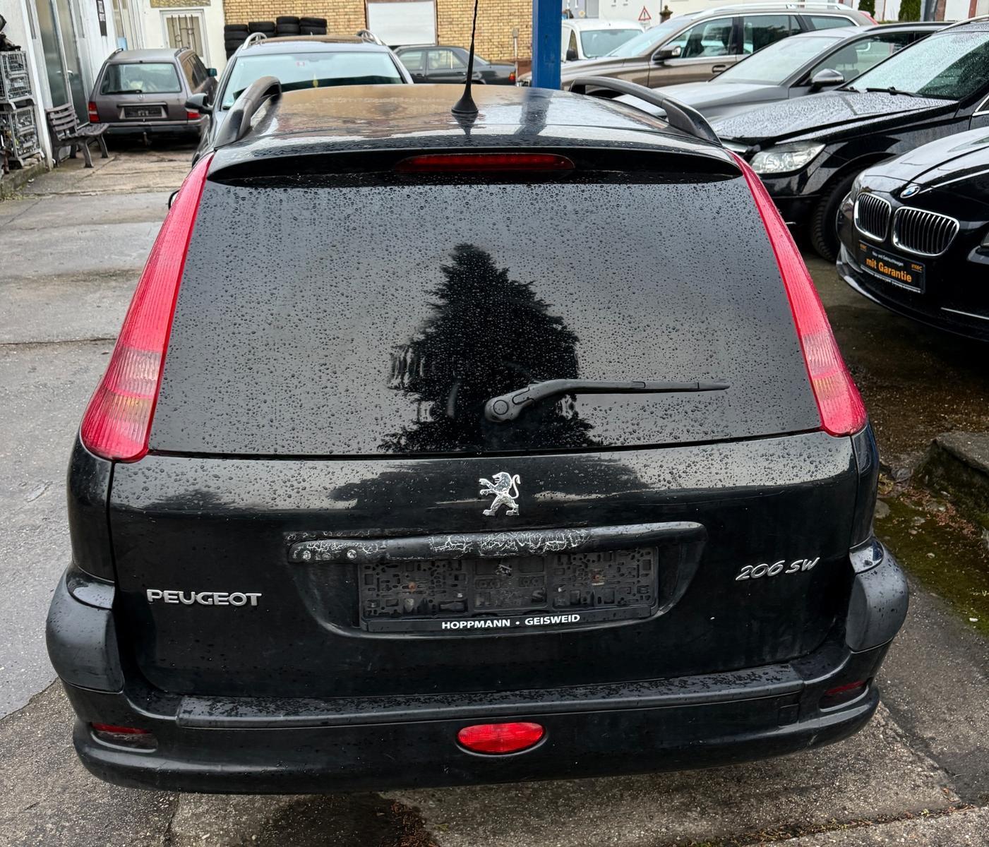 Peugeot  2004 — photo 8