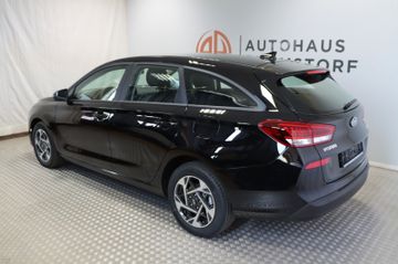 Hyundai i30 cw Comfort AT LED Navi SH Alufelgen Kamera