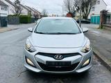Hyundai i30  1,4 Diesel - Hyundai i30 mit Diesel-Antrieb: Limousine, 1.4