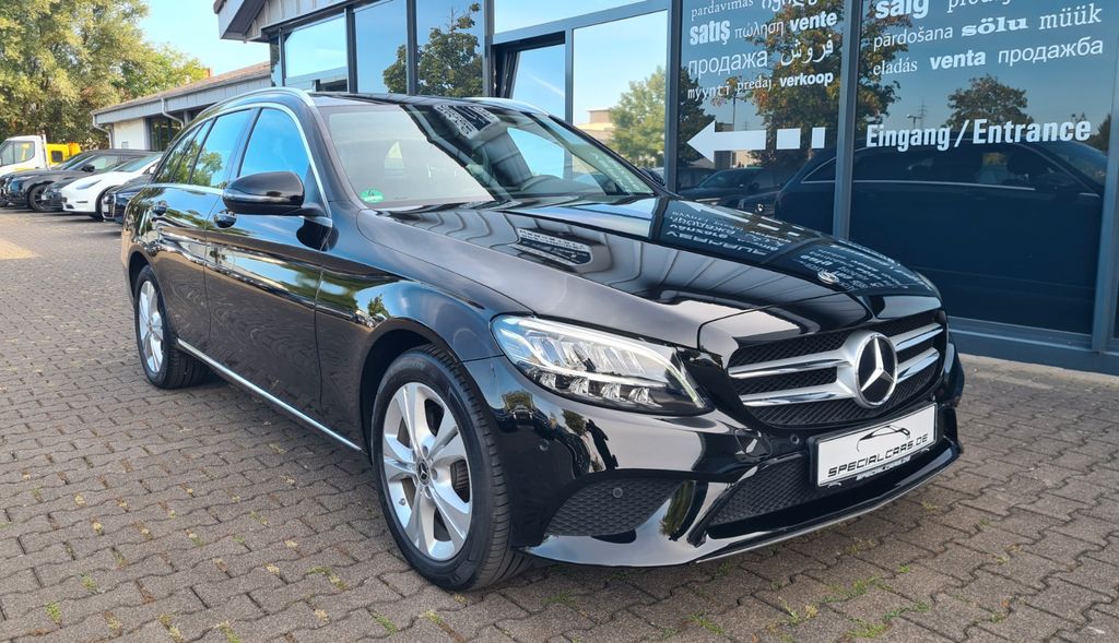 Image of Mercedes-Benz C 220