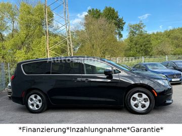 Chrysler Pacifica - 11